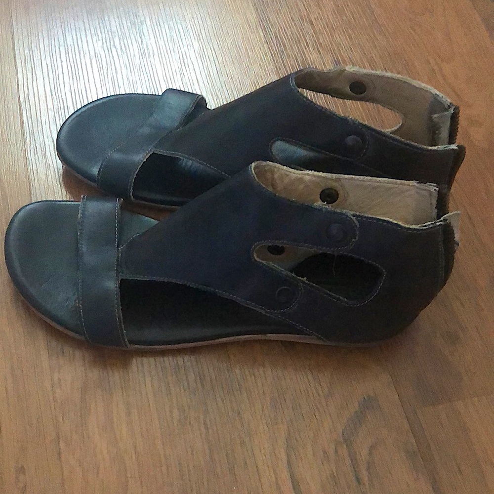 Bed stu Soto rustic sandal